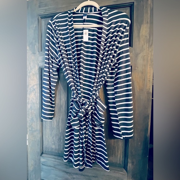 Old Navy Other - Old Navy Robe
